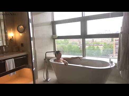 ❤️ Керемет сәби Жуынатын бөлмеде оның кискасын құмарта тартып жатыр ❤ Суперпорно бойынша бізде ❌❤
